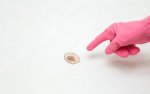 Cách Tẩy Vết Máu Trên Ga Giường  (1).jpg